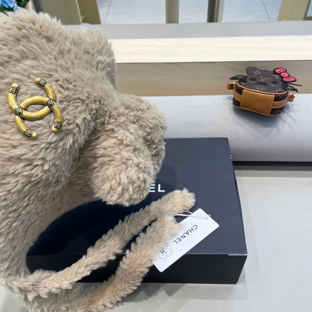 Chanel 小熊耳朵绑带帽子女毛绒秋冬季保暖护耳针织毛线帽显脸小套头冷帽