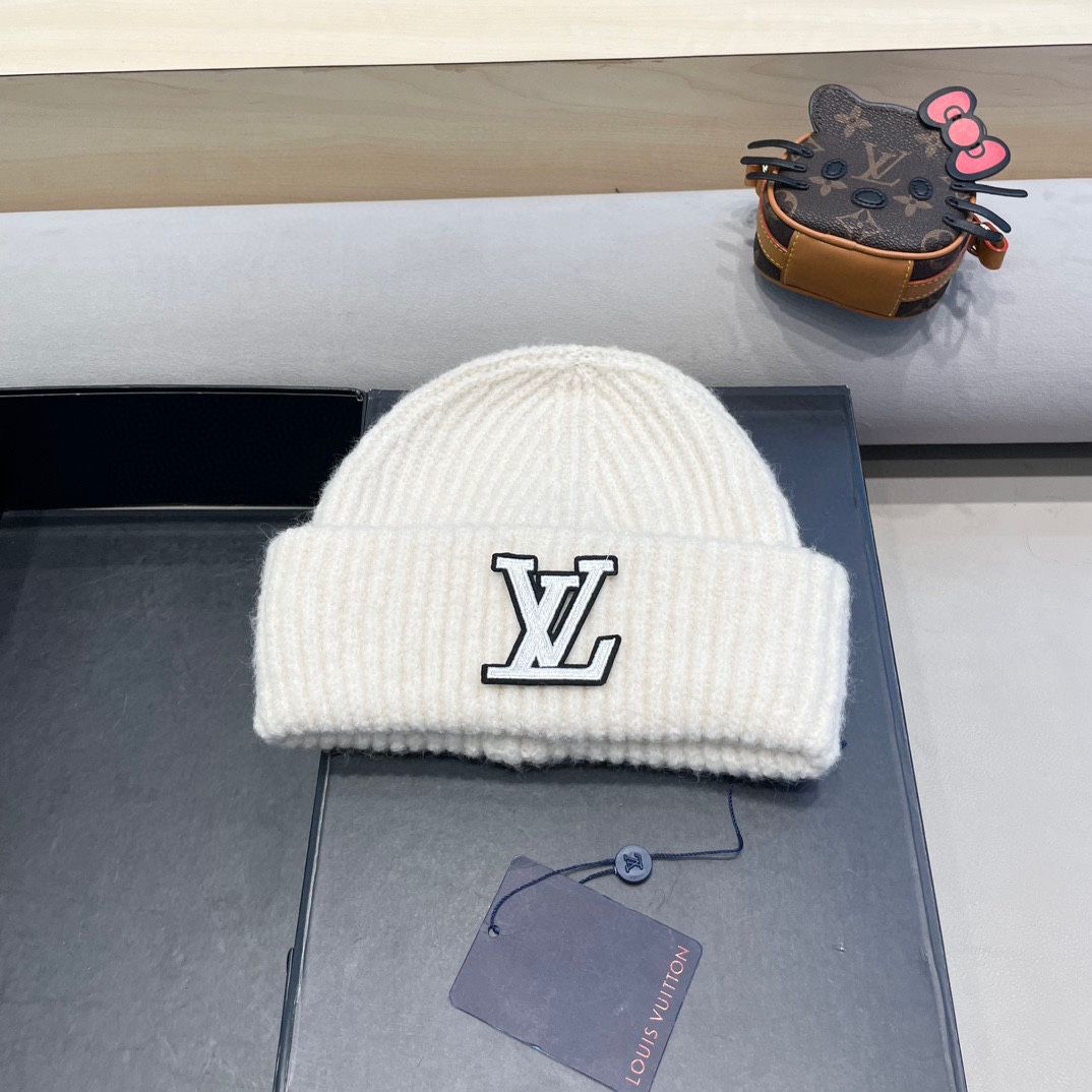 LouisVuitton帽子女秋冬毛线帽保暖护耳冷帽套头帽羊毛显脸小针织帽