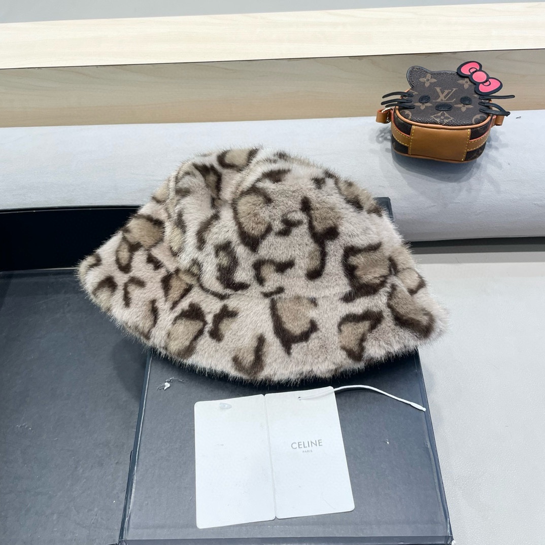celine塞琳秋冬新款时髦渐变豹纹渔夫帽女显脸小加厚保暖毛绒绒盆帽
