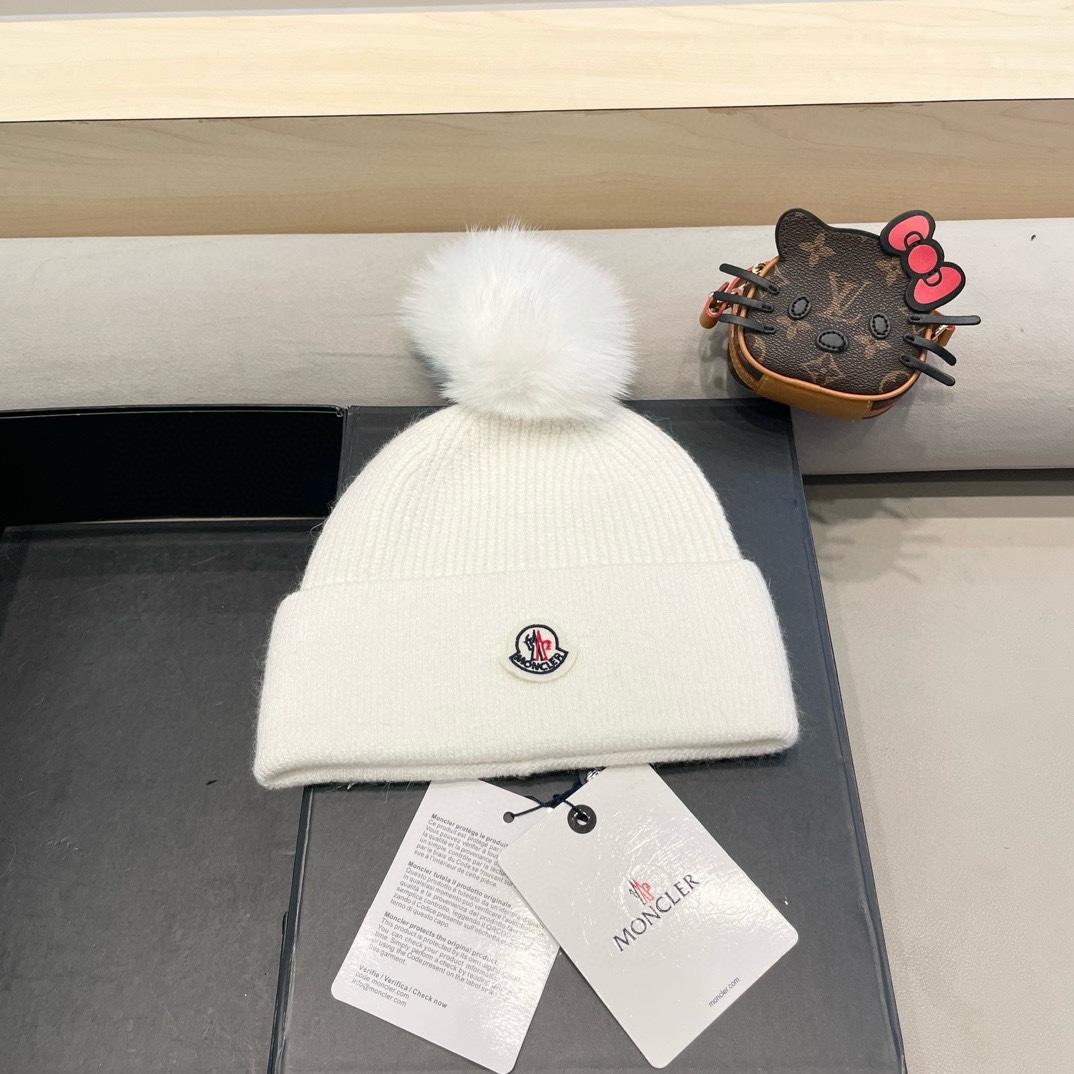  蒙口MONCLER🎩官方热卖爆款，羊毛针织毛线帽，百分之70羊毛，30兔毛，时尚好品质高端大气，超柔软