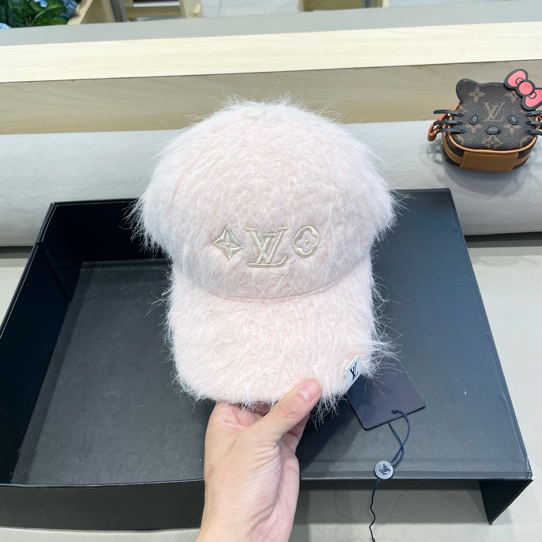 LV路易威登兔毛棒球帽女秋冬韩国网红百搭保暖毛绒鸭舌帽子潮