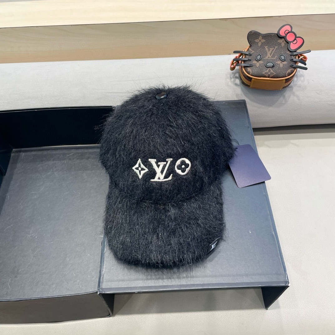 LV路易威登兔毛棒球帽女秋冬韩国网红百搭保暖毛绒鸭舌帽子潮