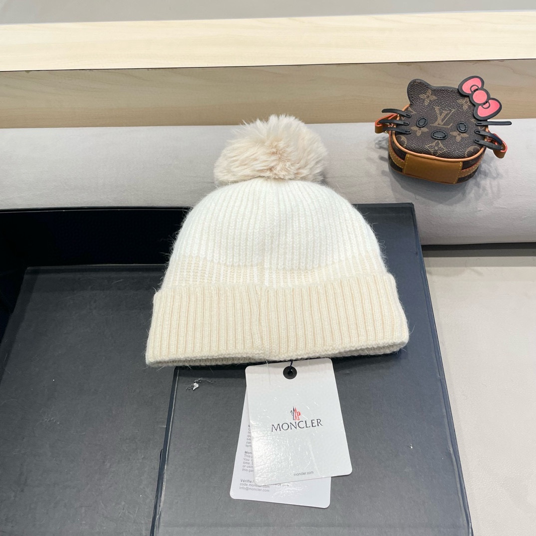 蒙口MONCLER甜美毛球毛线帽子女秋冬季拼色条纹针织帽学生套头帽大头护耳冷帽