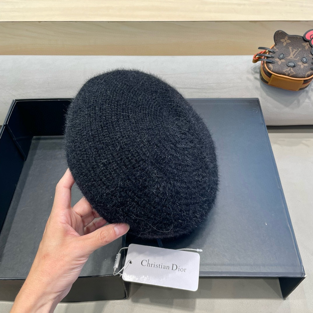 DIOR迪奥贝雷帽百搭可爱圆顶甜美蓓蕾帽显脸小日系保暖逛街出游八角帽