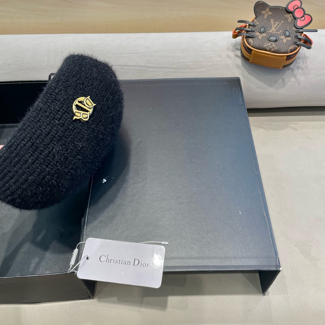 DIOR迪奥贝雷帽百搭可爱圆顶甜美蓓蕾帽显脸小日系保暖逛街出游八角帽