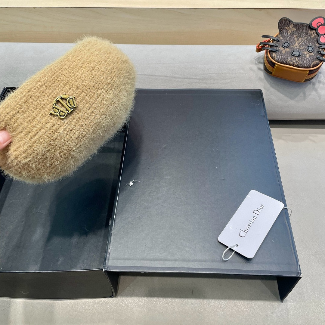 DIOR迪奥贝雷帽百搭可爱圆顶甜美蓓蕾帽显脸小日系保暖逛街出游八角帽
