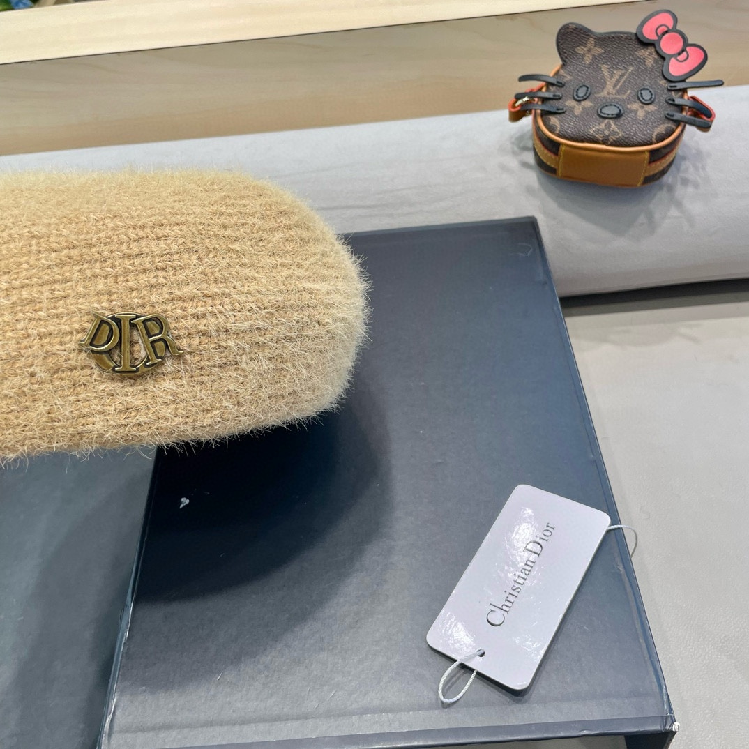DIOR迪奥贝雷帽百搭可爱圆顶甜美蓓蕾帽显脸小日系保暖逛街出游八角帽