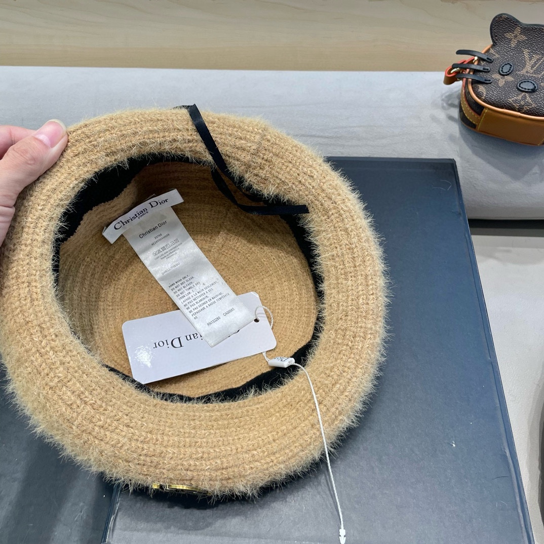 DIOR迪奥贝雷帽百搭可爱圆顶甜美蓓蕾帽显脸小日系保暖逛街出游八角帽