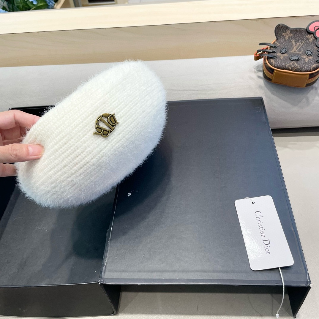DIOR迪奥贝雷帽百搭可爱圆顶甜美蓓蕾帽显脸小日系保暖逛街出游八角帽