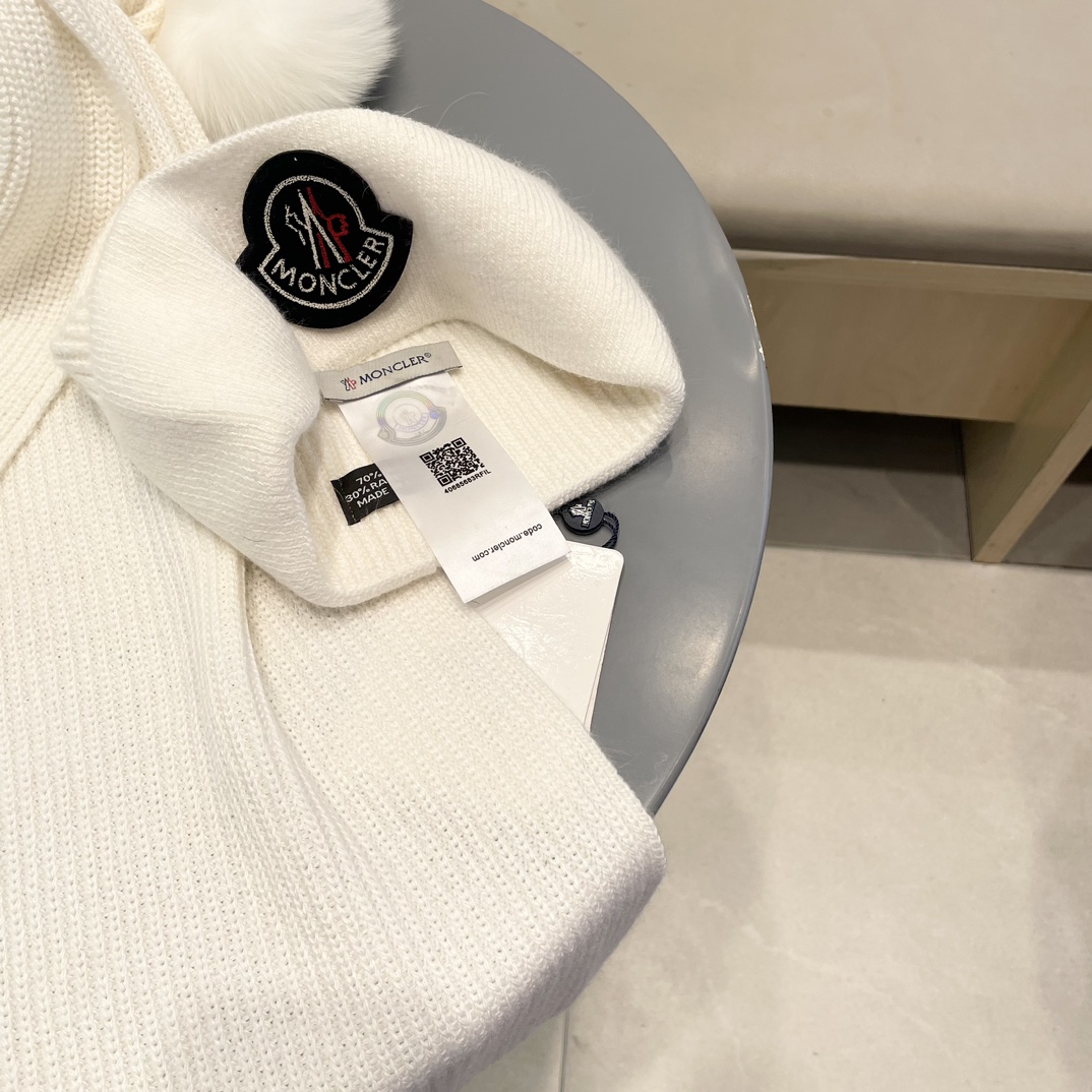 蒙口。 【羊毛套装帽子】经典套装帽子！帽子➕围巾！70%羊毛➕30%兔毛。暖暖哒超级舒服～冬日小姐姐减龄