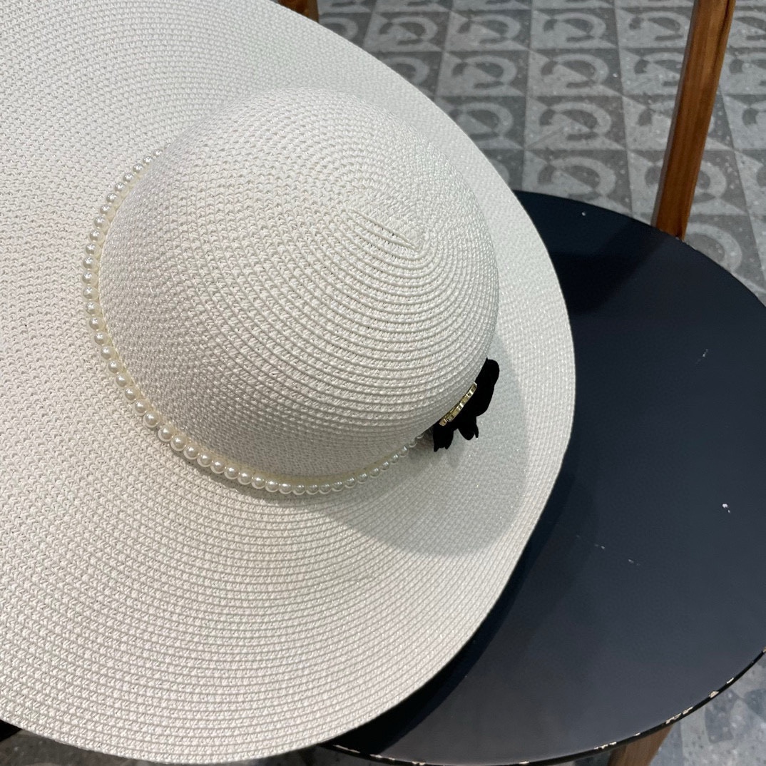 CHANEL香奈儿 2026新款草编遮阳大帽檐草帽🤩沙滩风格，简约大方，百搭单品～外出首选，新款帽型超美