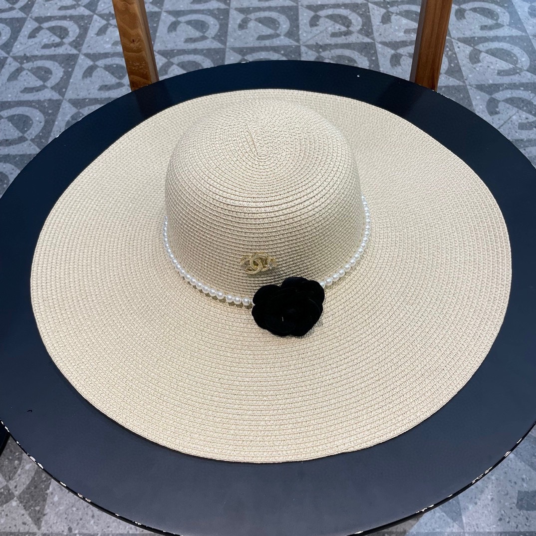 CHANEL香奈儿 2026新款草编遮阳大帽檐草帽🤩沙滩风格，简约大方，百搭单品～外出首选，新款帽型超美