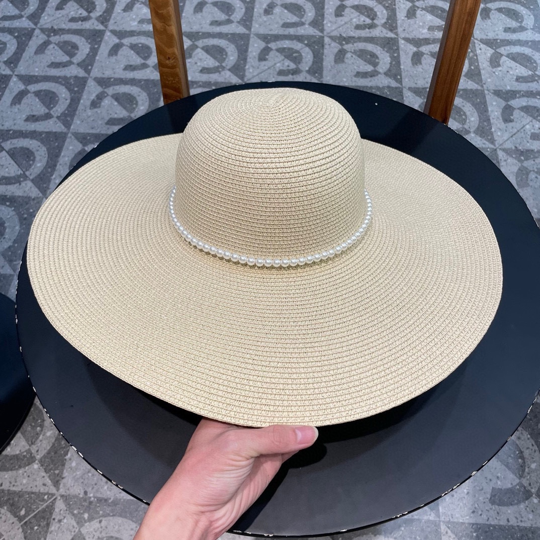 CHANEL香奈儿 2026新款草编遮阳大帽檐草帽🤩沙滩风格，简约大方，百搭单品～外出首选，新款帽型超美