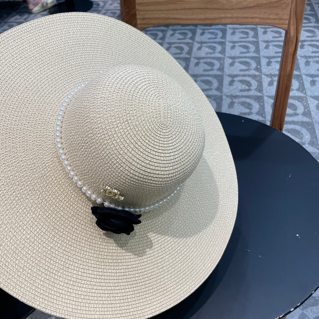 CHANEL香奈儿 2026新款草编遮阳大帽檐草帽🤩沙滩风格，简约大方，百搭单品～外出首选，新款帽型超美