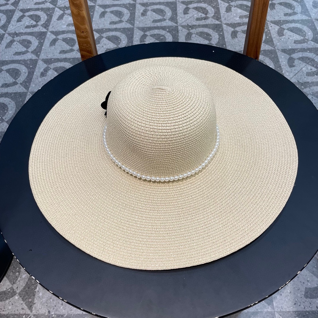 CHANEL香奈儿 2026新款草编遮阳大帽檐草帽🤩沙滩风格，简约大方，百搭单品～外出首选，新款帽型超美