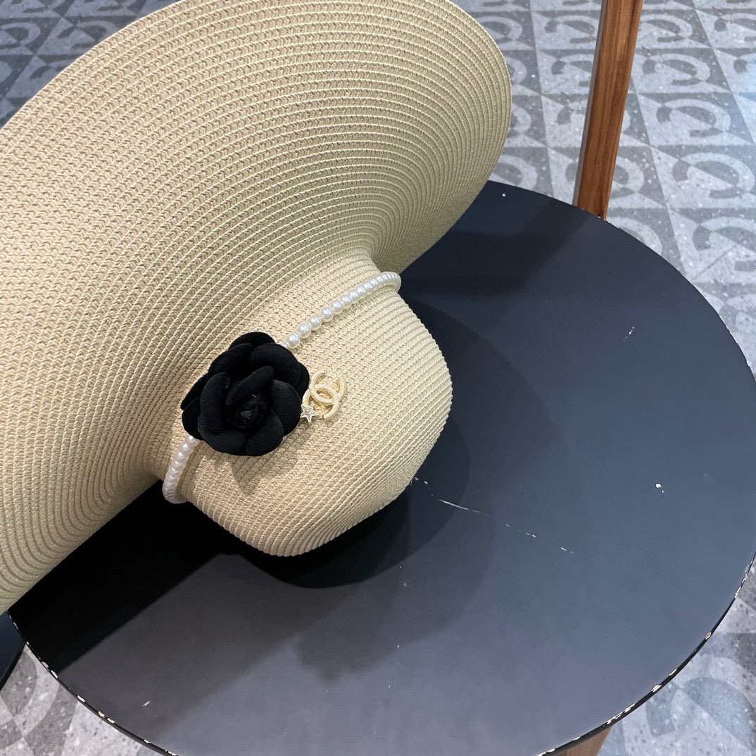 CHANEL香奈儿 2026新款草编遮阳大帽檐草帽🤩沙滩风格，简约大方，百搭单品～外出首选，新款帽型超美
