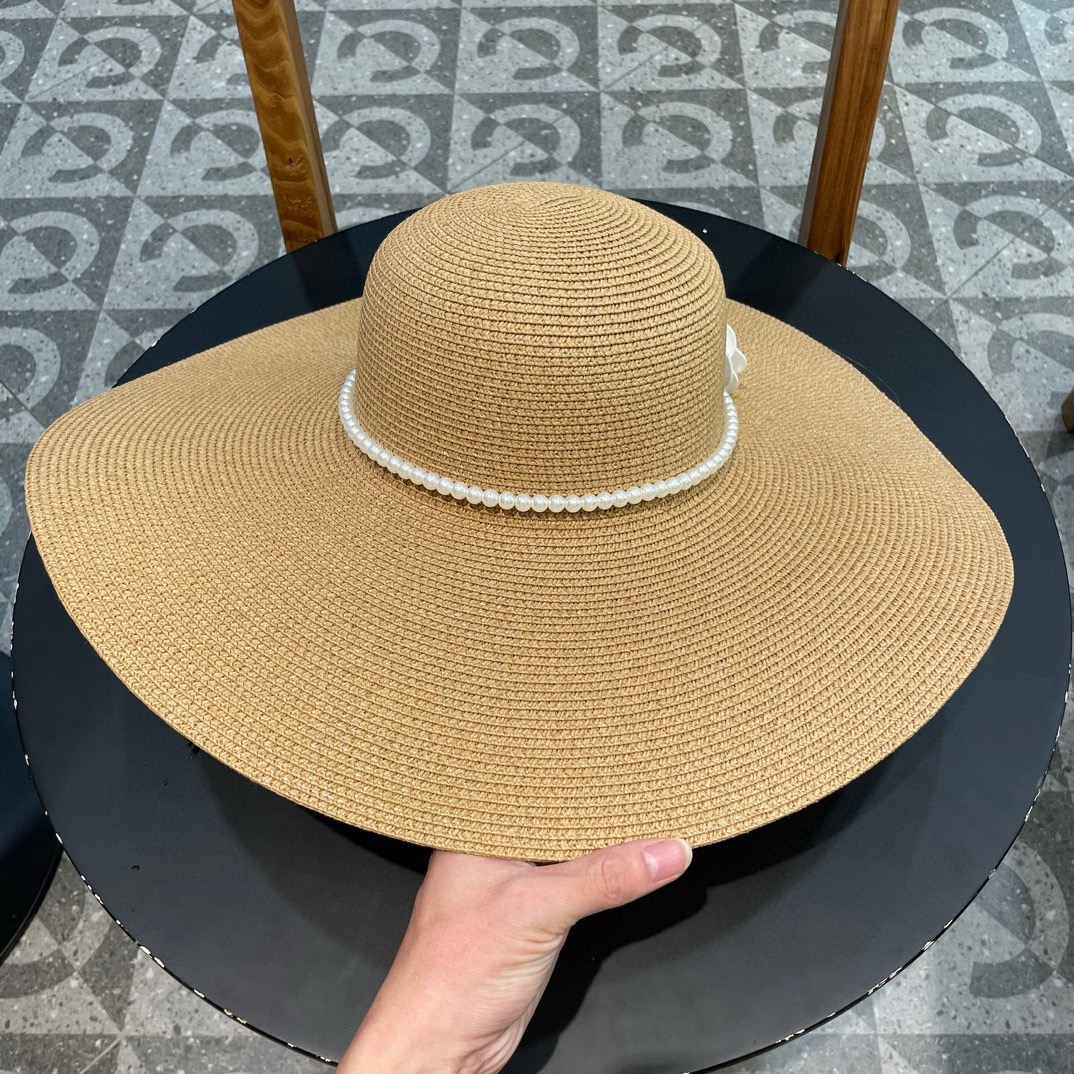CHANEL香奈儿 2026新款草编遮阳大帽檐草帽🤩沙滩风格，简约大方，百搭单品～外出首选，新款帽型超美