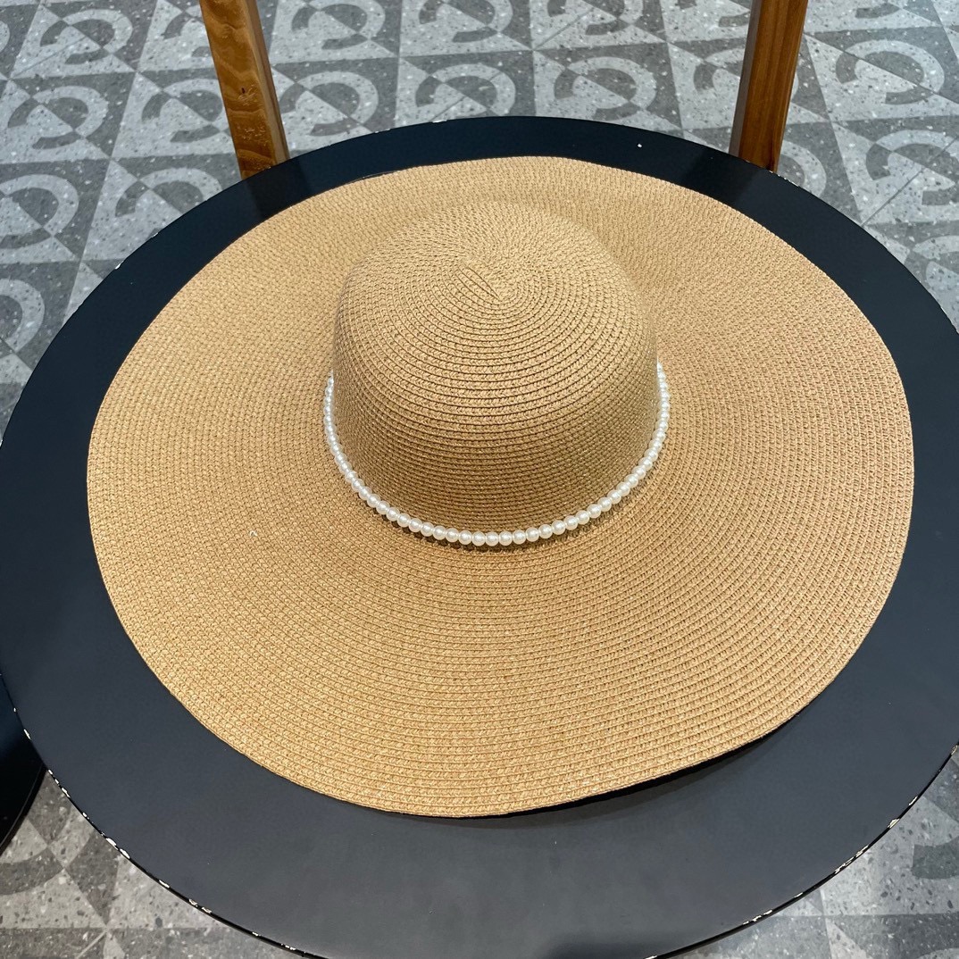 CHANEL香奈儿 2026新款草编遮阳大帽檐草帽🤩沙滩风格，简约大方，百搭单品～外出首选，新款帽型超美