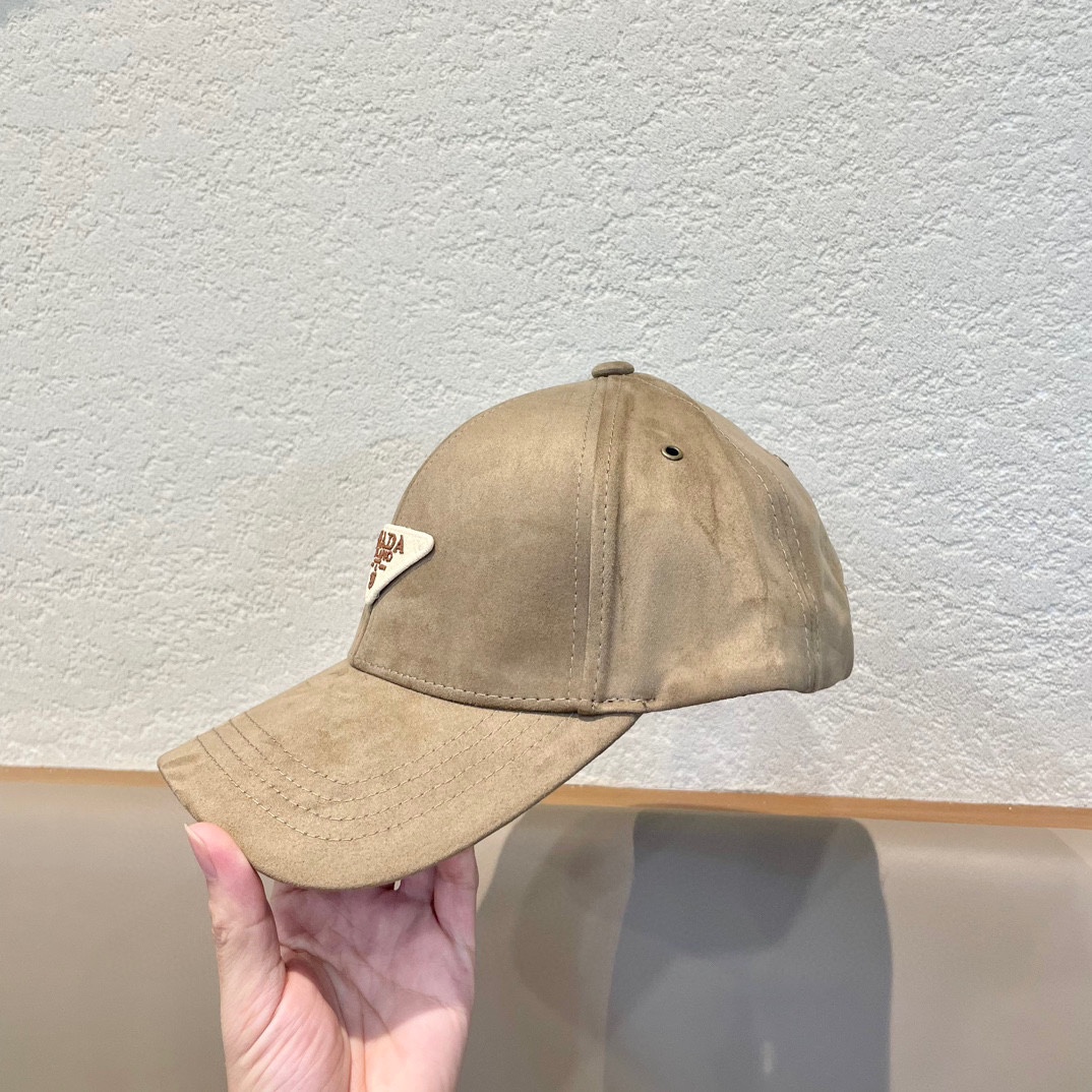 普拉达Prada经典三角标棒球帽万能必留款戴一万年都好看日常刚需颜色完美帽型正点简直谁戴都好看质量超赞时