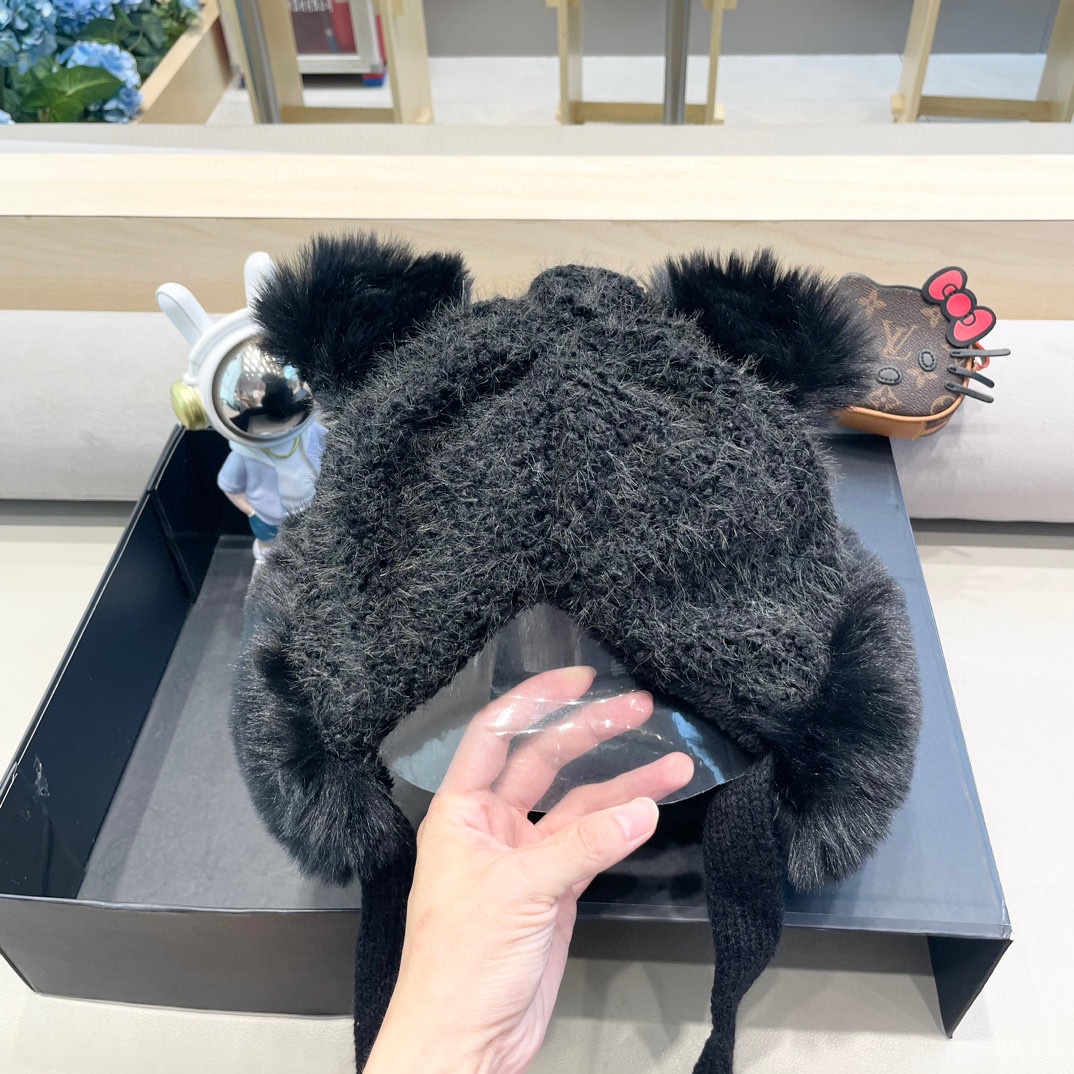 Chanel甜酷小羊羊羔毛发带甜美可爱保暖护耳耳罩女