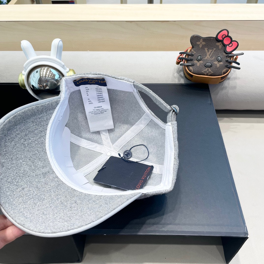   LV路易威登经典原单棒球帽，经典老花，11开模订制，原版专柜PU皮革+头层牛皮包边，长年爆版，质量超