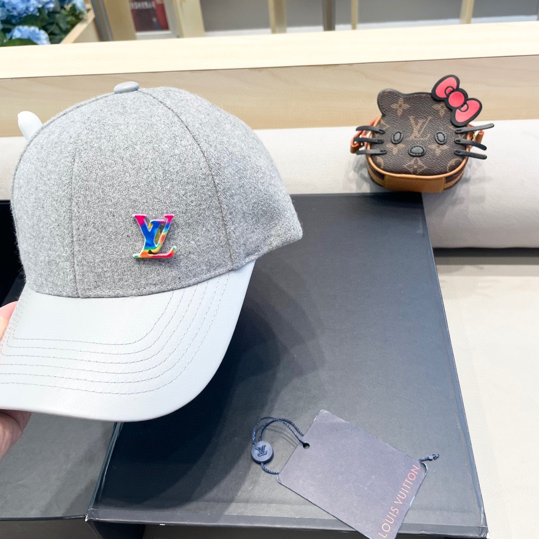   LV路易威登经典原单棒球帽，经典老花，11开模订制，原版专柜PU皮革+头层牛皮包边，长年爆版，质量超