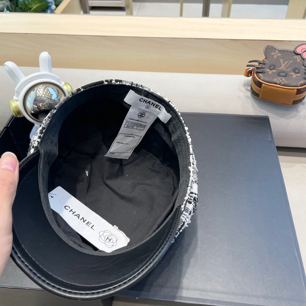 Chanel香奈儿小香风秋冬鸭舌帽女黑色休闲复古画家贝雷帽显脸小云朵八角帽