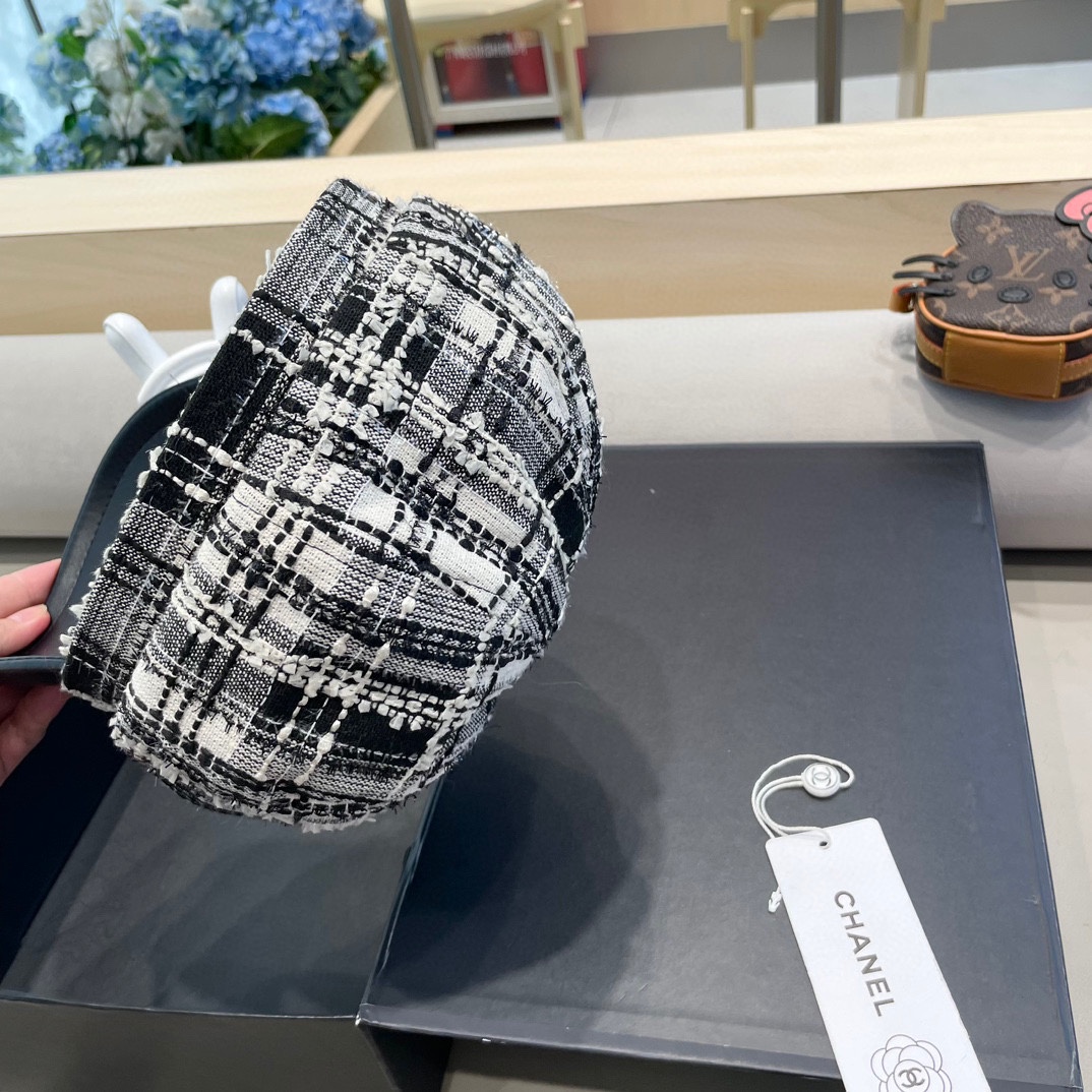 Chanel香奈儿小香风秋冬鸭舌帽女黑色休闲复古画家贝雷帽显脸小云朵八角帽