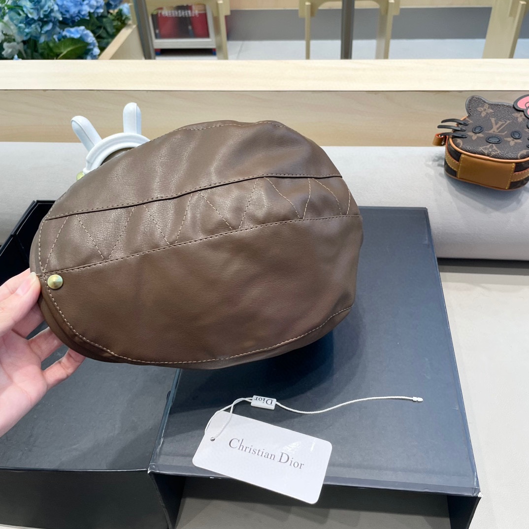 DIOR迪奥美式小众设计品牌百搭皮质画家帽贝雷帽子女春秋时尚潮复古前进帽