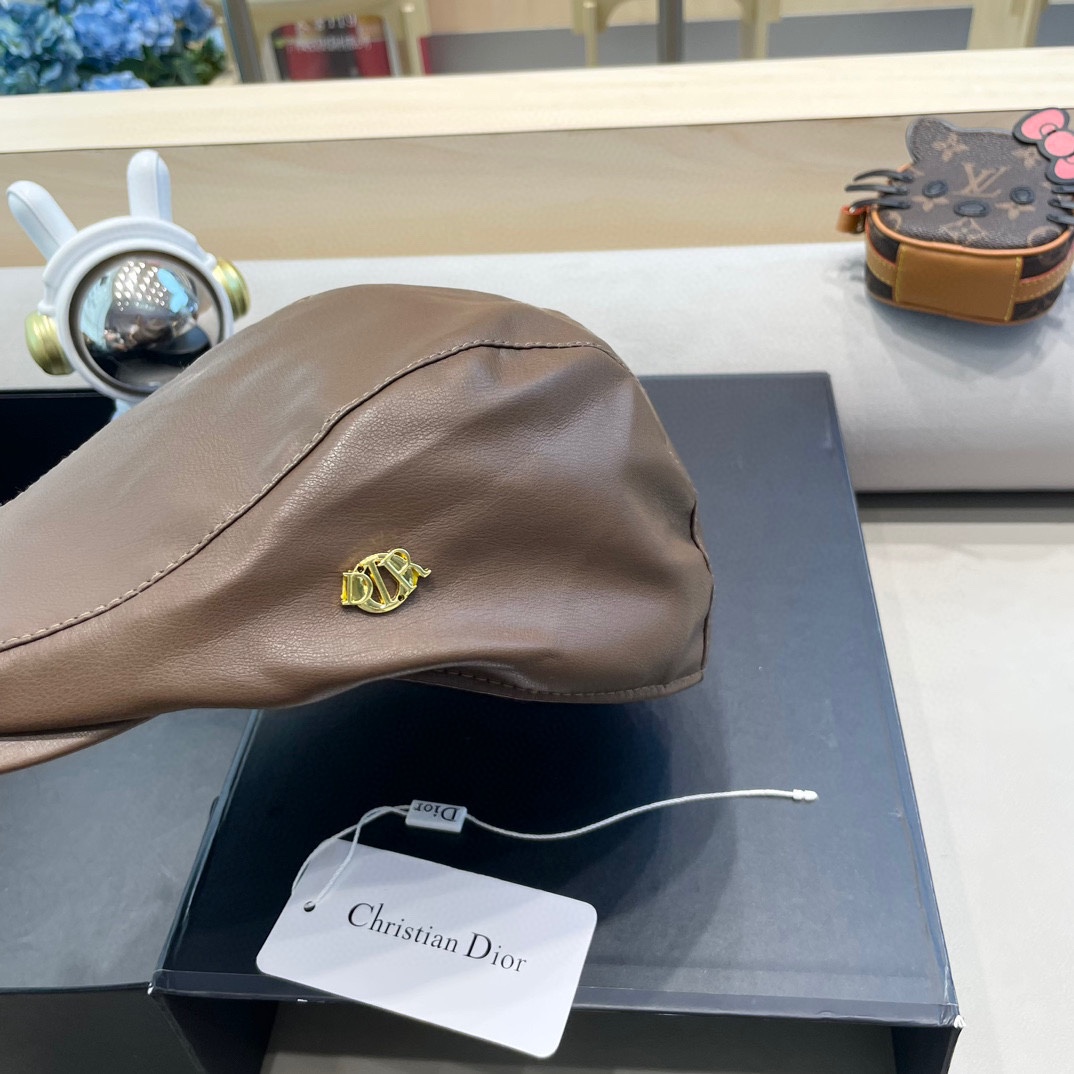 DIOR迪奥美式小众设计品牌百搭皮质画家帽贝雷帽子女春秋时尚潮复古前进帽