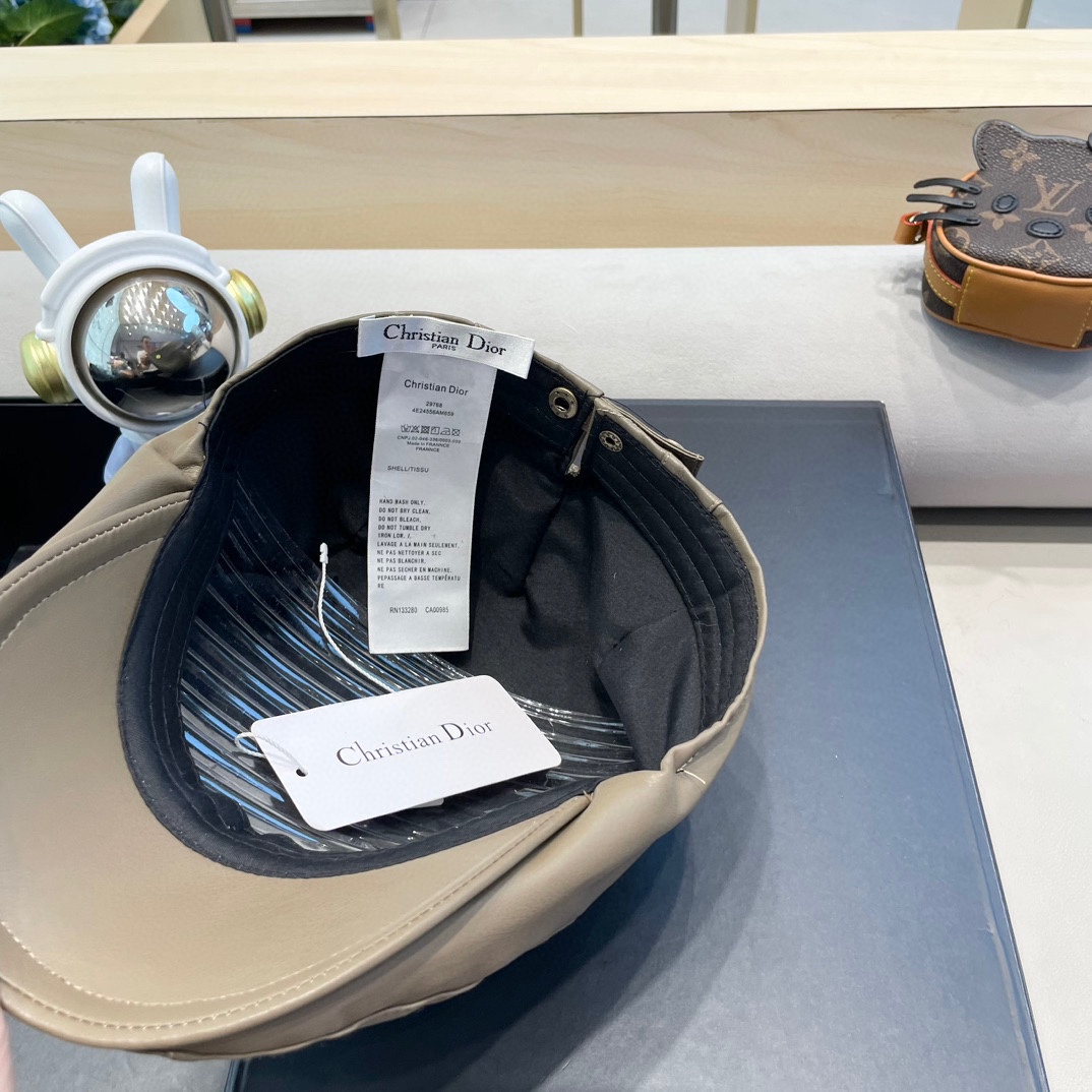 DIOR迪奥美式小众设计品牌百搭皮质画家帽贝雷帽子女春秋时尚潮复古前进帽