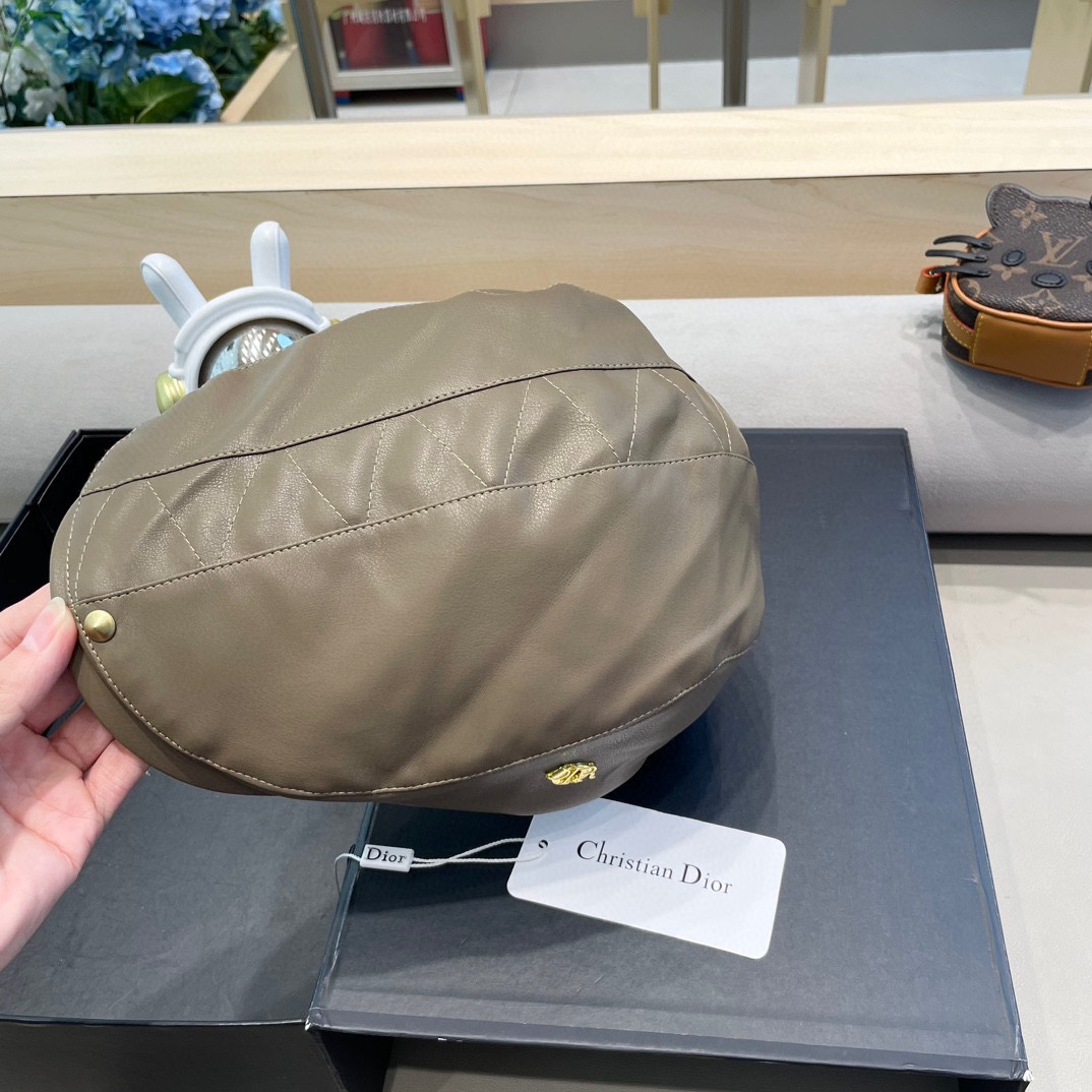 DIOR迪奥美式小众设计品牌百搭皮质画家帽贝雷帽子女春秋时尚潮复古前进帽