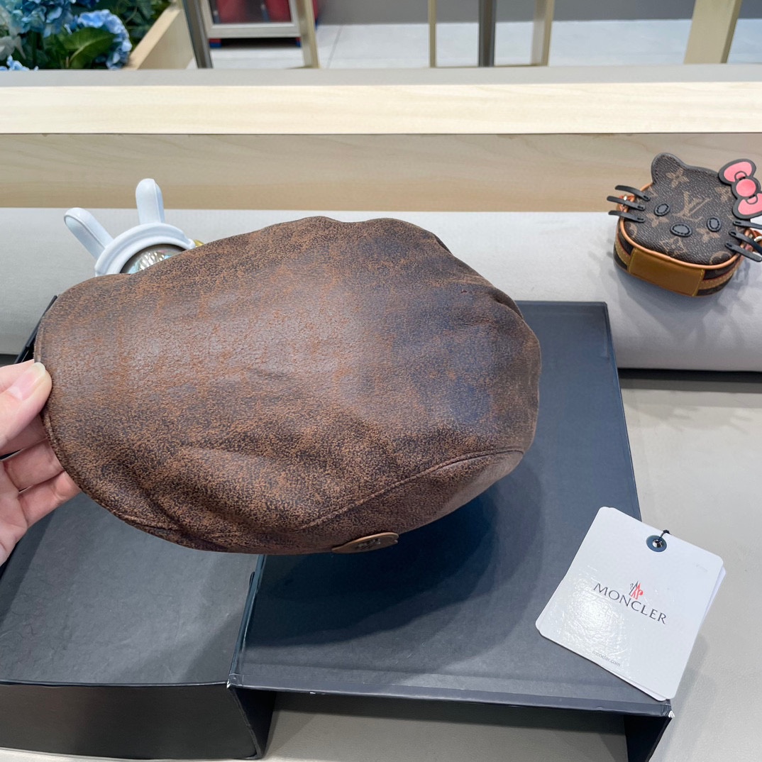 moncler复古ins风皮质前进帽女秋冬休闲百搭画家帽个性显脸小反戴贝雷帽