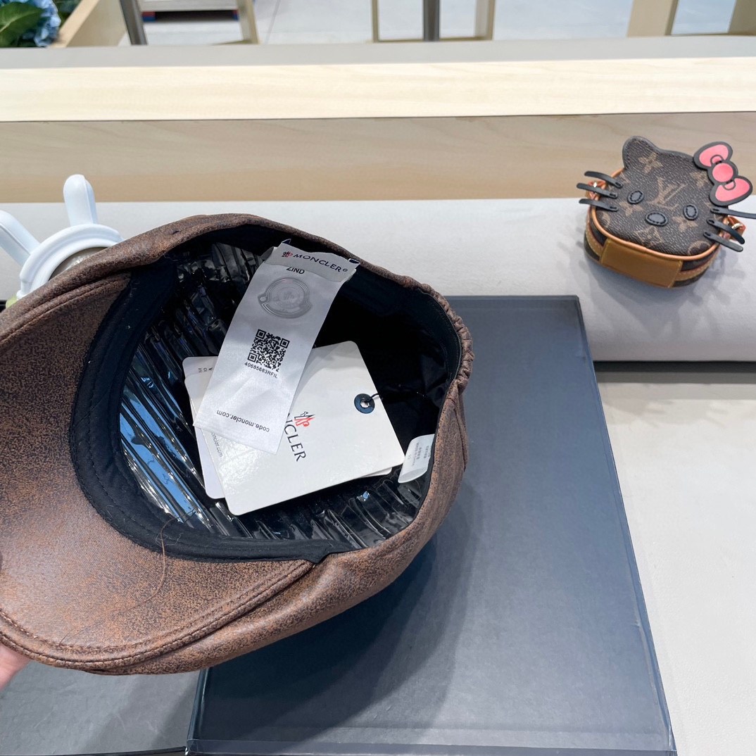 moncler复古ins风皮质前进帽女秋冬休闲百搭画家帽个性显脸小反戴贝雷帽