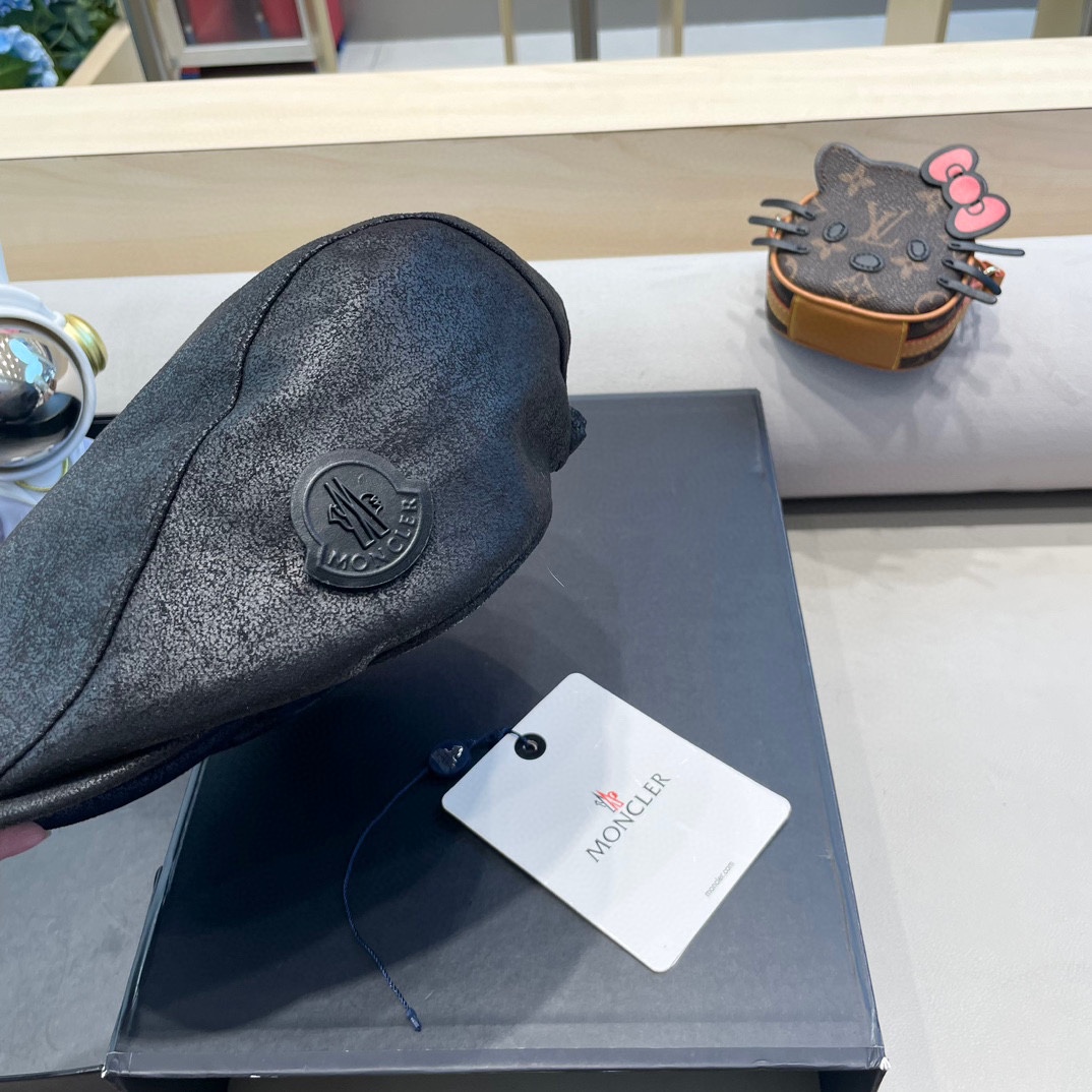 moncler复古ins风皮质前进帽女秋冬休闲百搭画家帽个性显脸小反戴贝雷帽