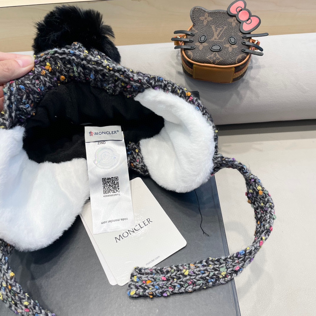moncler2024新款帽子女保暖加绒时尚防风护耳毛绒帽子户外加厚雪地毛球帽
