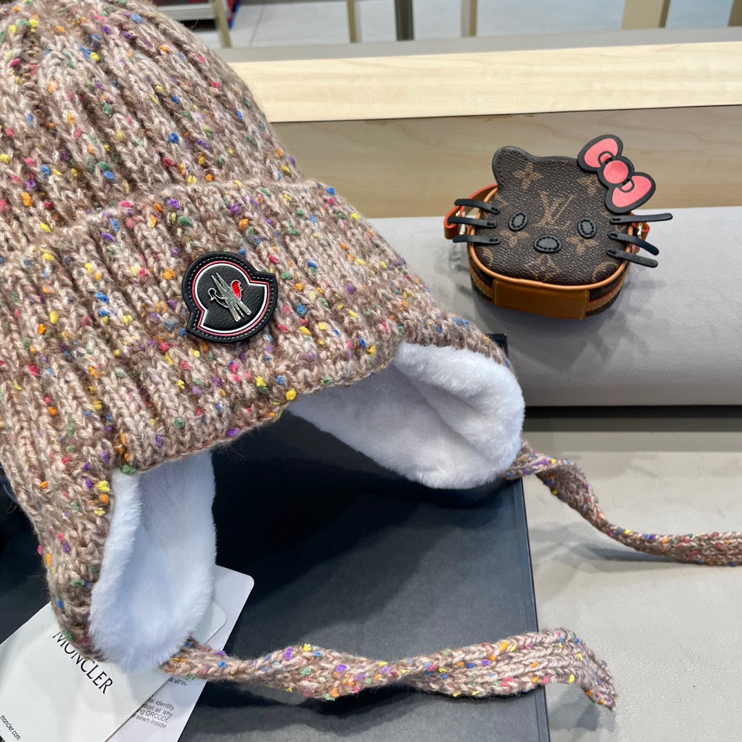 moncler2024新款帽子女保暖加绒时尚防风护耳毛绒帽子户外加厚雪地毛球帽