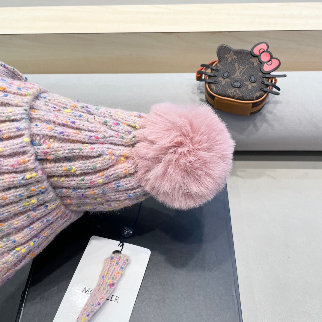 moncler2024新款帽子女保暖加绒时尚防风护耳毛绒帽子户外加厚雪地毛球帽