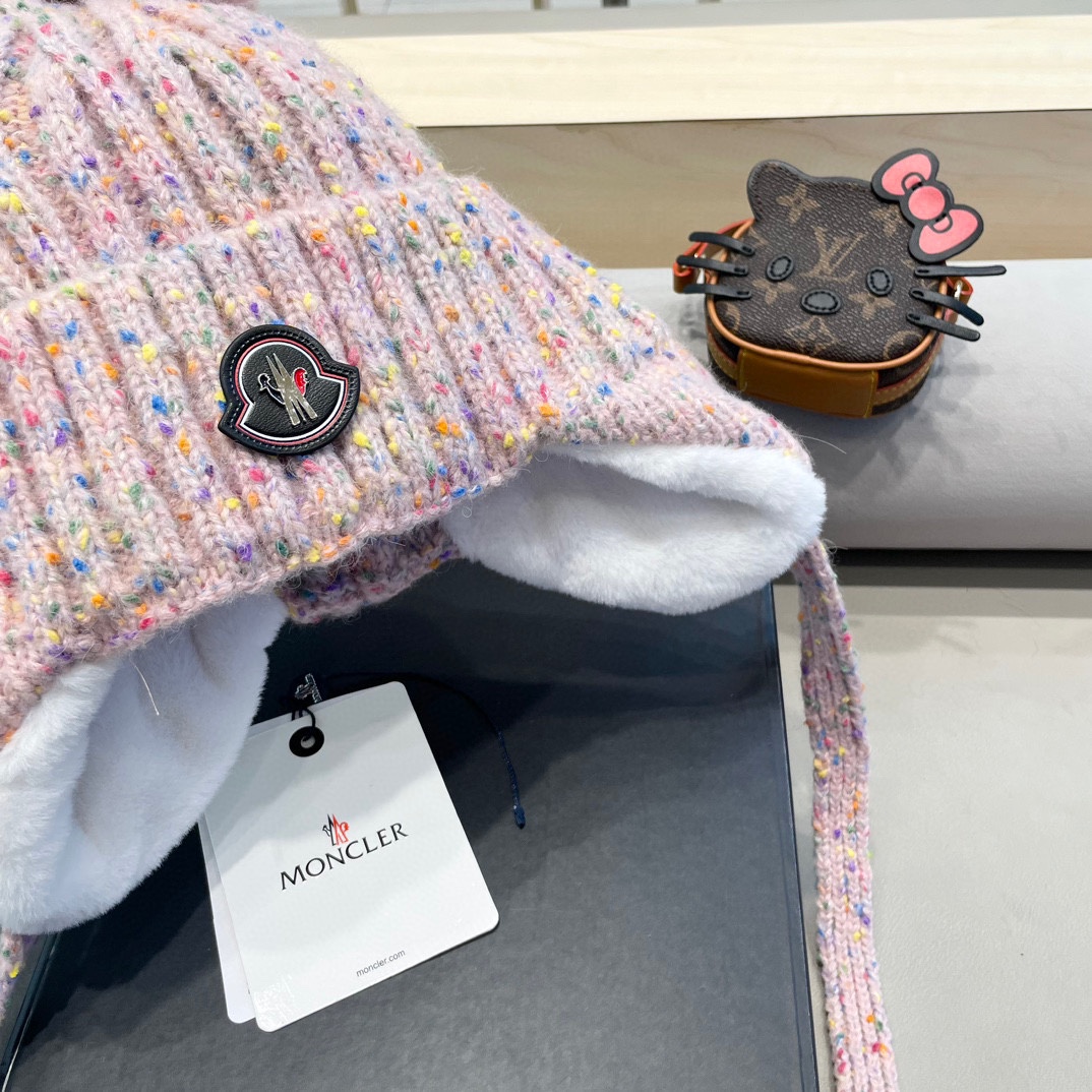 moncler2024新款帽子女保暖加绒时尚防风护耳毛绒帽子户外加厚雪地毛球帽
