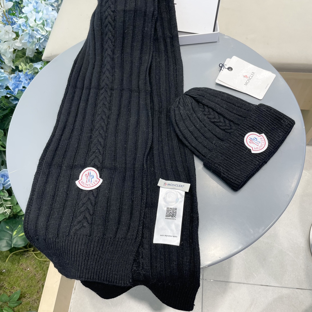 蒙口。 【羊毛套装帽子】经典套装帽子！帽子➕围巾！70%羊毛➕30%兔毛。暖暖哒超级舒服～冬日小姐姐减龄