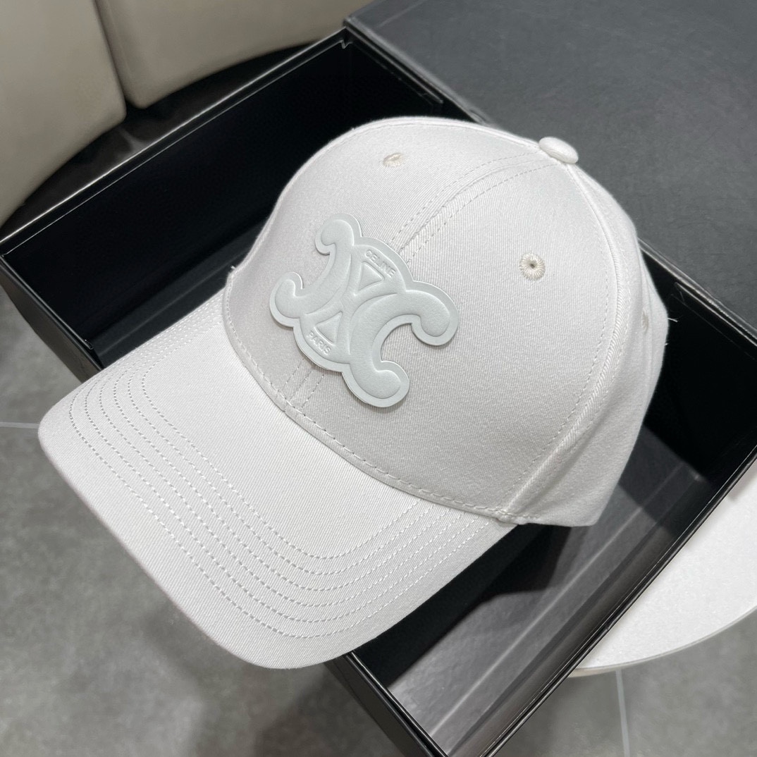 
🧢CELINE赛琳🧢  新款原单棒球帽， 精致优雅，很酷很时尚，专柜断货热门，质量超赞