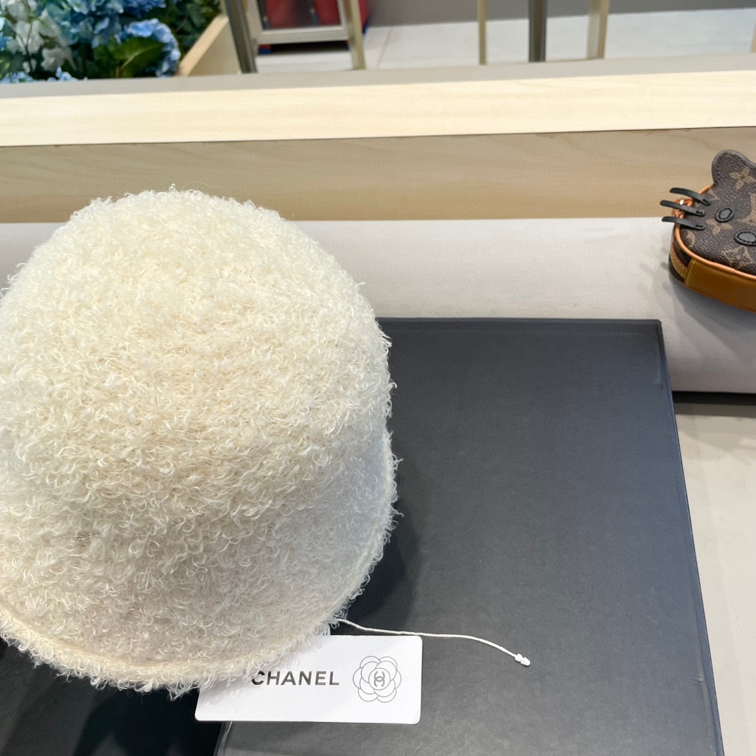 Chanel韩版纯色羊羔毛渔夫帽女秋冬季日系时尚百搭水桶帽保暖防寒盆帽子
