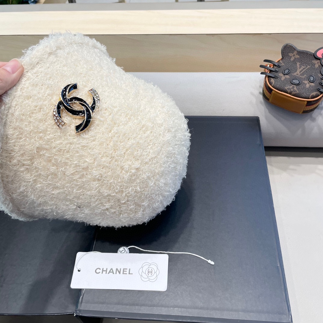 Chanel韩版纯色羊羔毛渔夫帽女秋冬季日系时尚百搭水桶帽保暖防寒盆帽子