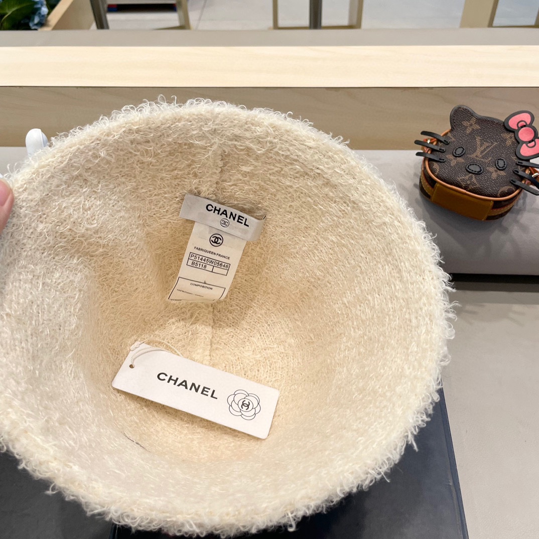 Chanel韩版纯色羊羔毛渔夫帽女秋冬季日系时尚百搭水桶帽保暖防寒盆帽子