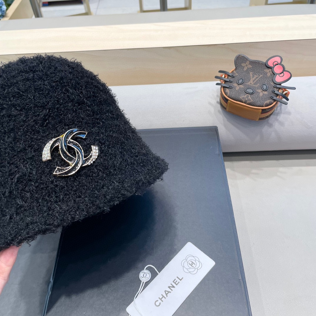 Chanel韩版纯色羊羔毛渔夫帽女秋冬季日系时尚百搭水桶帽保暖防寒盆帽子