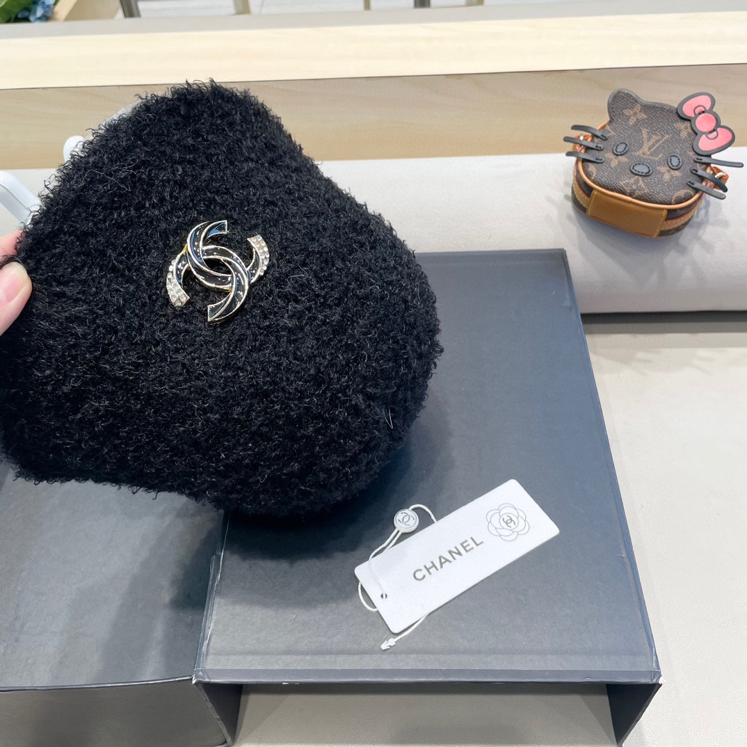 Chanel韩版纯色羊羔毛渔夫帽女秋冬季日系时尚百搭水桶帽保暖防寒盆帽子