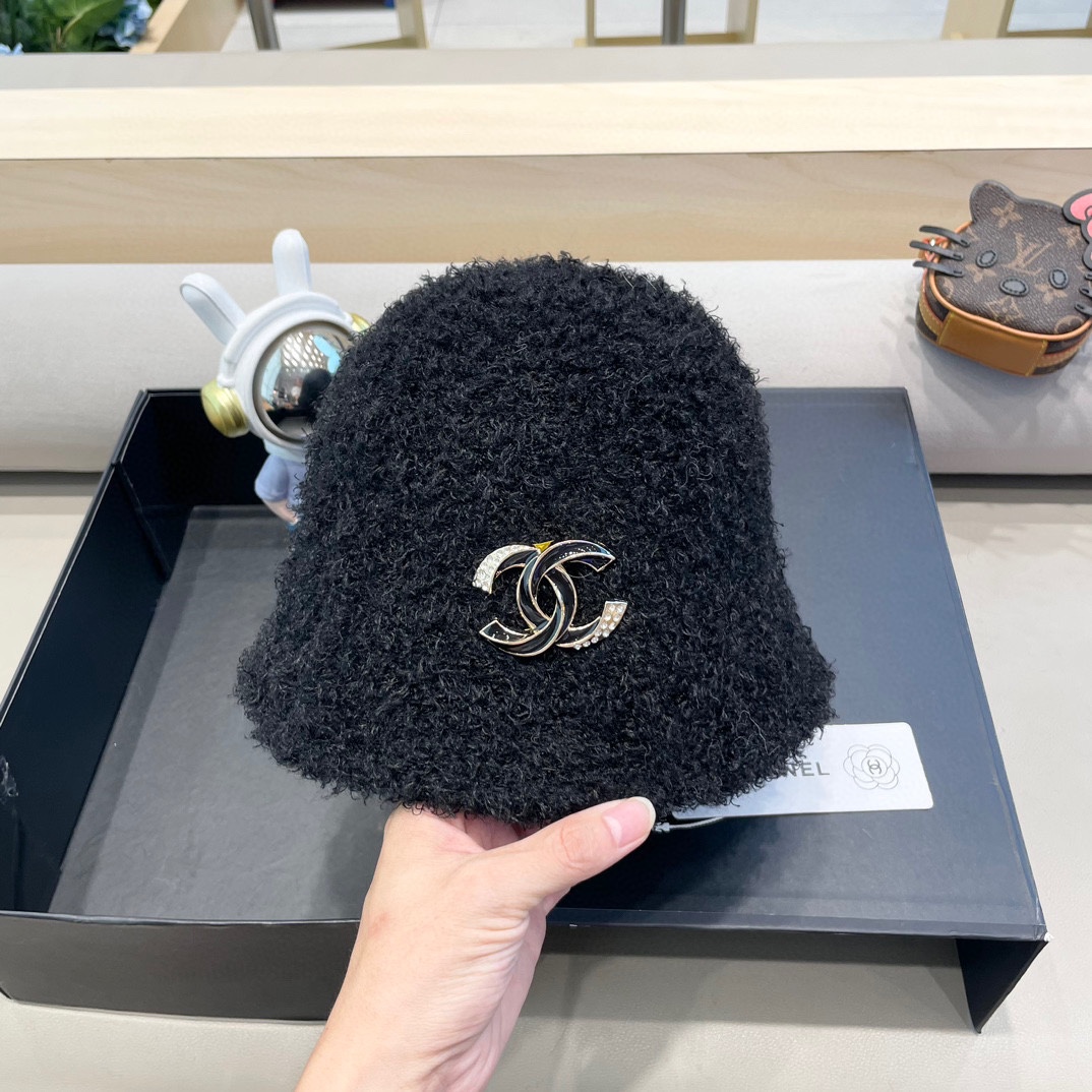 Chanel韩版纯色羊羔毛渔夫帽女秋冬季日系时尚百搭水桶帽保暖防寒盆帽子
