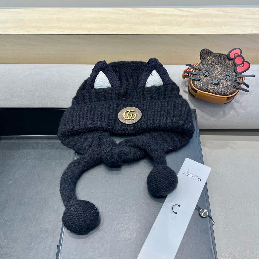  GUCCI古奇猫耳朵针织帽秋冬季保暖毛线帽韩版可爱长辫子休闲护耳帽 GUCCI古奇猫耳朵针织帽秋冬季保