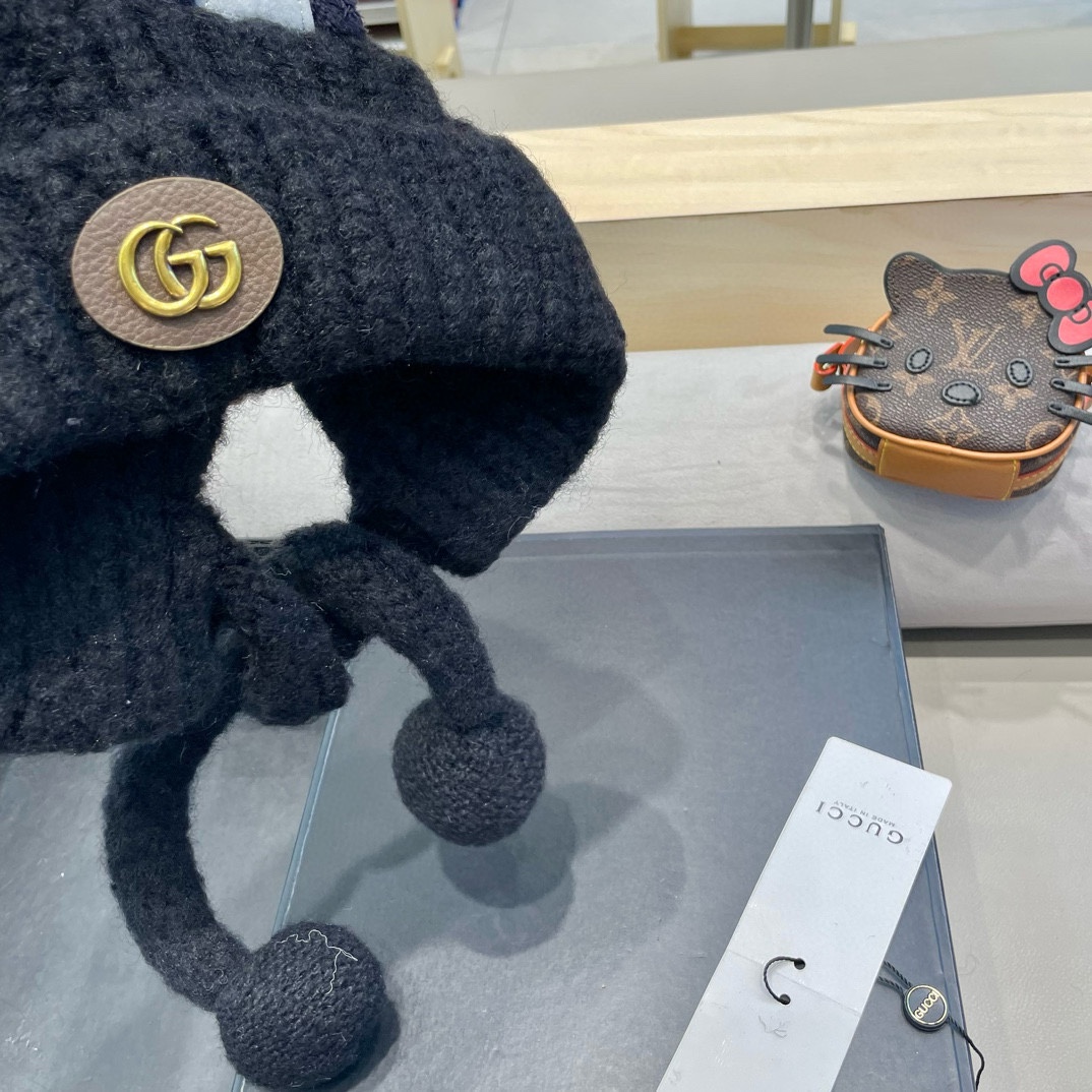  GUCCI古奇猫耳朵针织帽秋冬季保暖毛线帽韩版可爱长辫子休闲护耳帽 GUCCI古奇猫耳朵针织帽秋冬季保