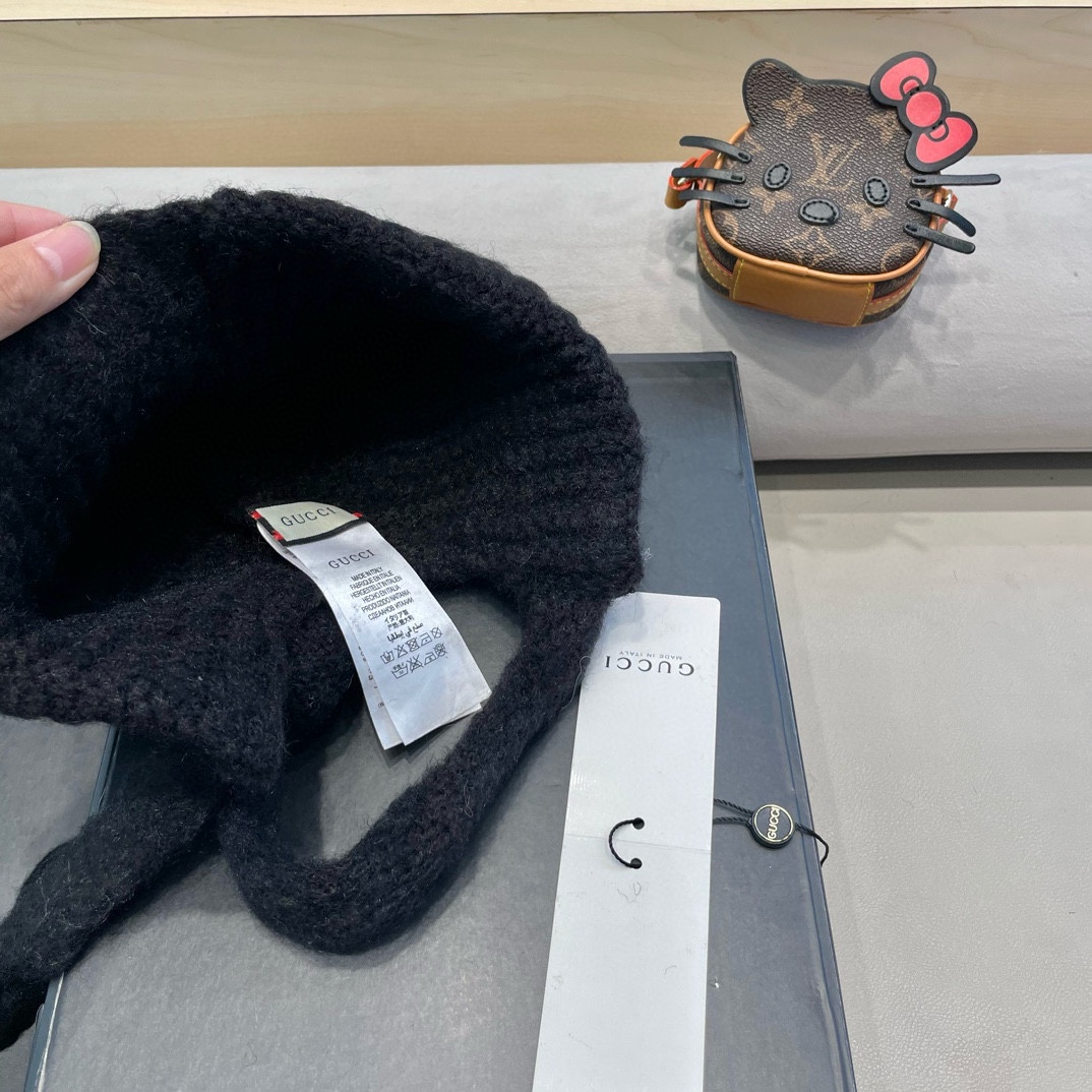  GUCCI古奇猫耳朵针织帽秋冬季保暖毛线帽韩版可爱长辫子休闲护耳帽 GUCCI古奇猫耳朵针织帽秋冬季保